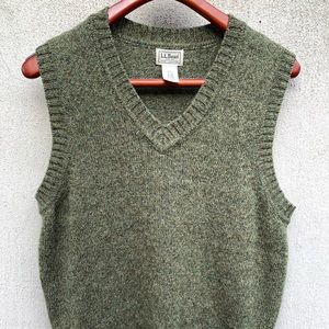 Men’s L.L. Bean green 100% wool sweater vest Med